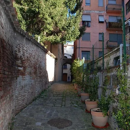 Lafinestrasulvicolosenzanome *