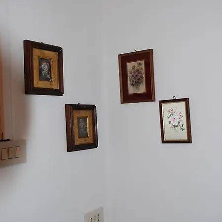Lafinestrasulvicolosenzanome * 파브리아노